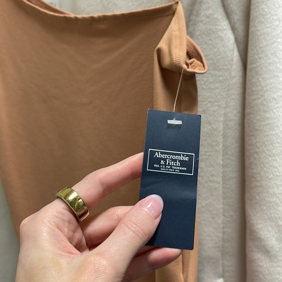 NWT WOMENS ABERCROMBIE BODYSUIT SZ S - Picture 3 of 4